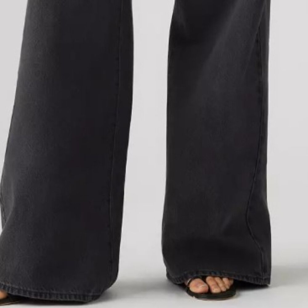 Levi's - Picture 4 of 11